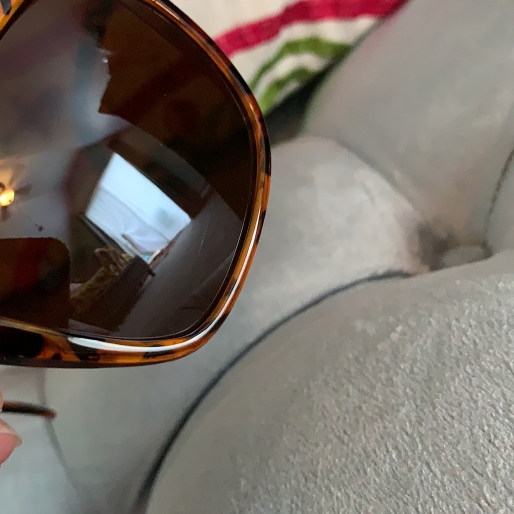 Tortoiseshell Sunglasses - Picture 5 of 5